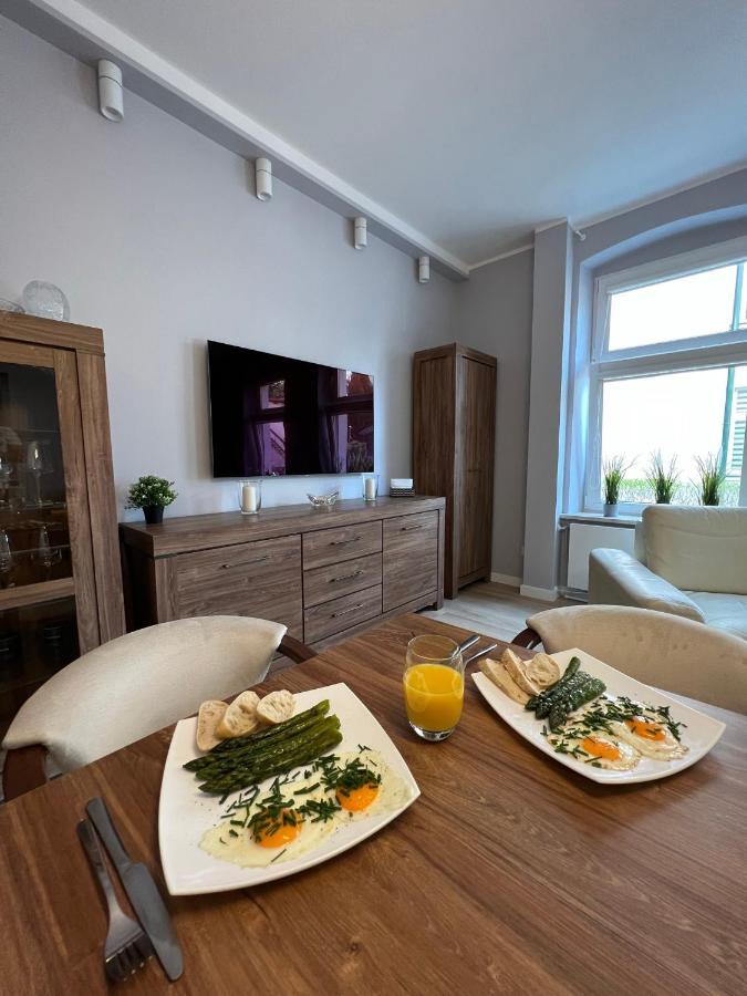 Apartament Olivia Business Suite กดัญสก์ ภายนอก รูปภาพ