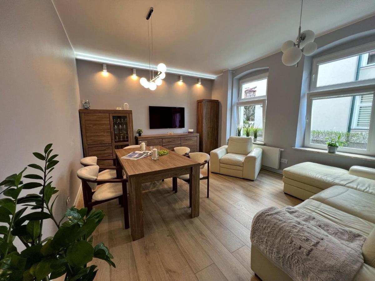 Apartament Olivia Business Suite กดัญสก์ ภายนอก รูปภาพ