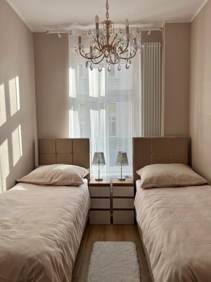 Apartament Olivia Business Suite กดัญสก์ ภายนอก รูปภาพ